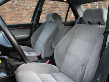 Peugeot 605